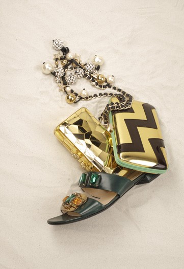 Resort Accessories: The Golden Touch