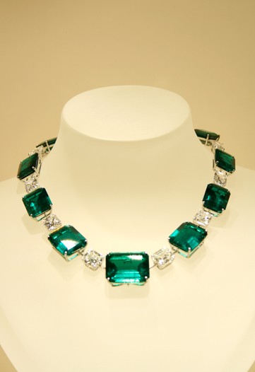 Graff Unveils 224-Carat Diamond Necklace