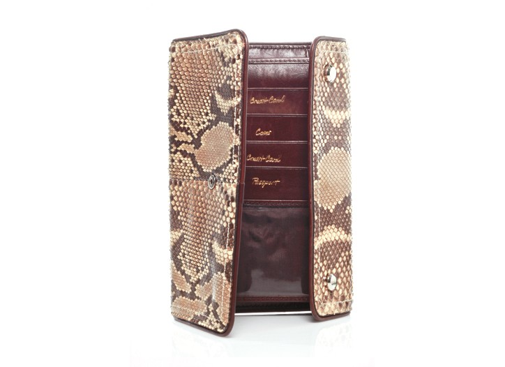 Extras: Accessories Inscriptions