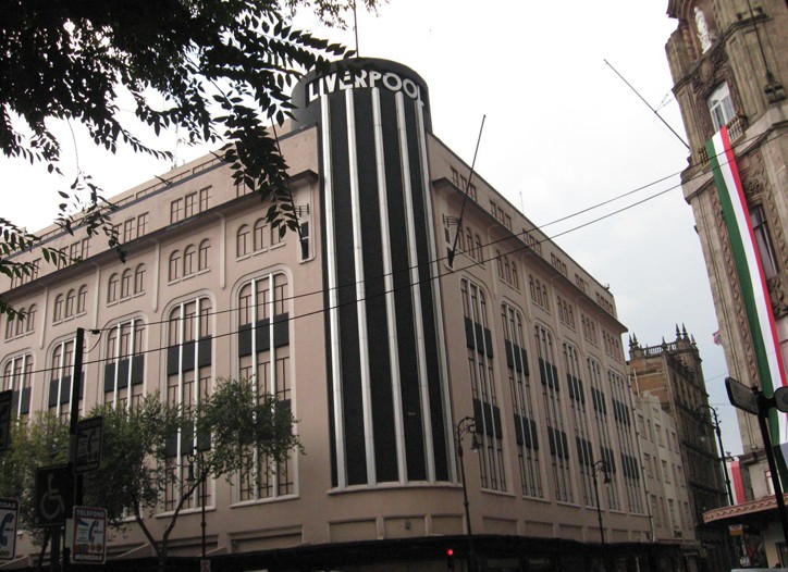 Liverpool City Center Grapples with Bomb Scare