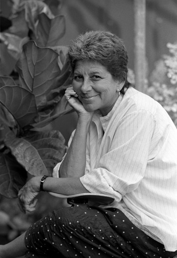 Joan Vass, Designer, Dies 85