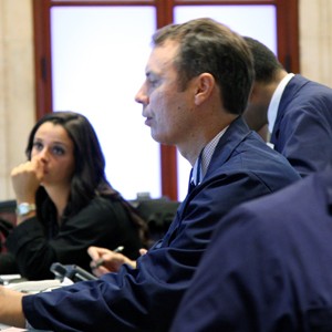 Stocks Lower as Abercrombie Gets Sell Rating