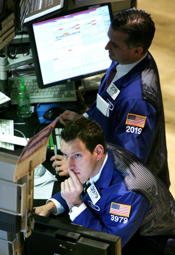 Retail Stocks Slide as Crude Oil Price Slip