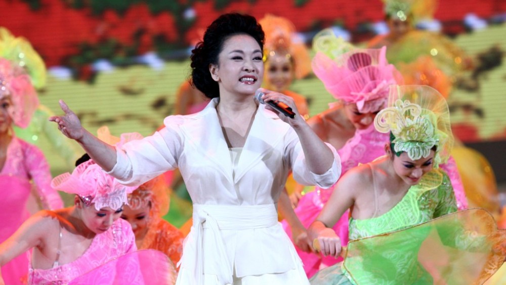 ChinaFile: Power Dressing