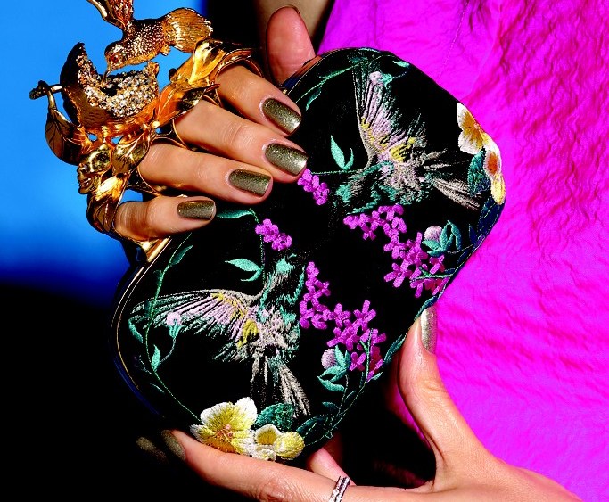 Accessories Trend: Conversation Clutches