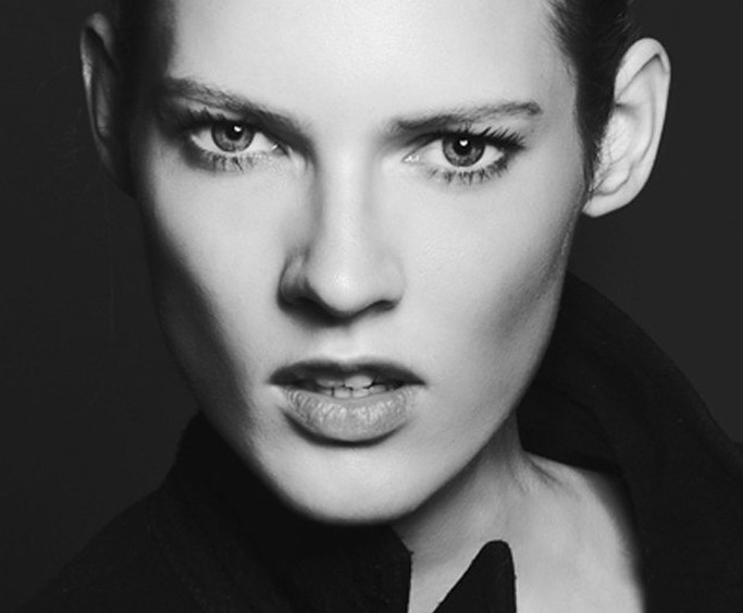 Model Call: Kristel Van Valkenhoef