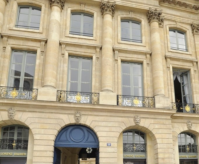 Lorenz Bäumer's New Retail Mansion