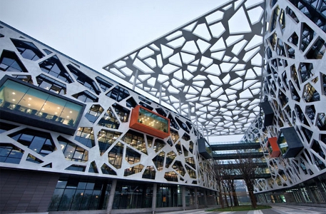 Chinese E-Commerce Giant Alibaba Plans IPO
