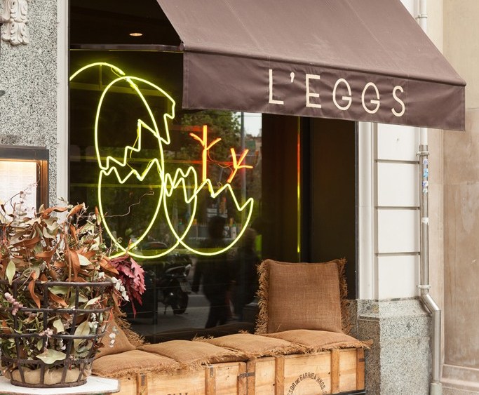 Feast the Eye: L'Eggs à la Mode Barcelona