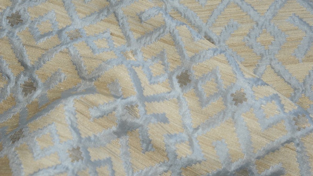 Textile Divide Seen PV, Texworld