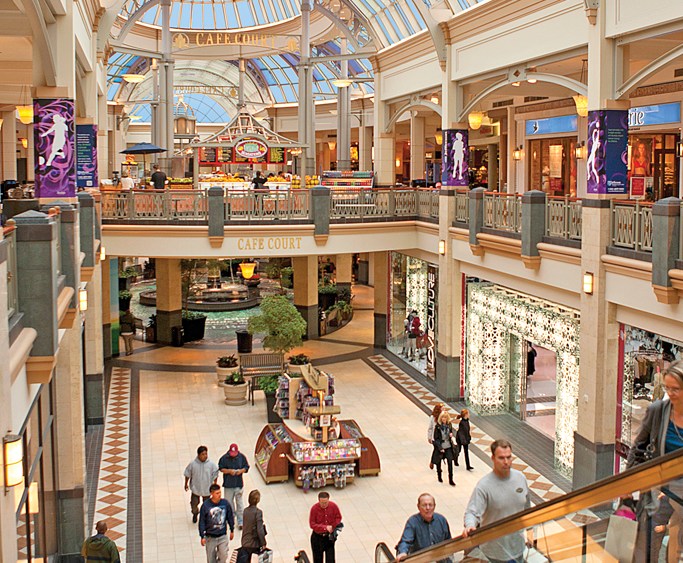Retail Jobs Fall as Overall Job Market Shrinks