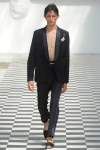 22/4 Hommes Men's RTW Spring 2016