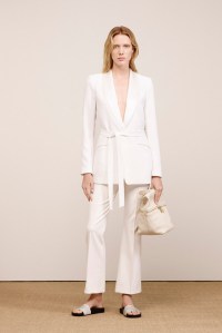 Elizabeth and James Resort 2016