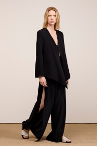 Elizabeth and James Resort 2016
