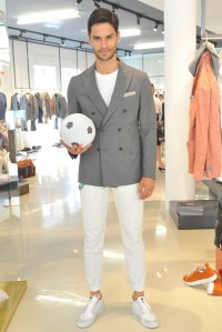 Gruppo Eleventy Men's RTW Spring 2016