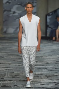 Neil Barrett Men's RTW Spring 2016