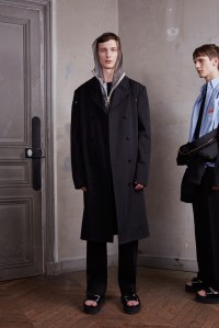 Off-White Men's RTW Spring 2016