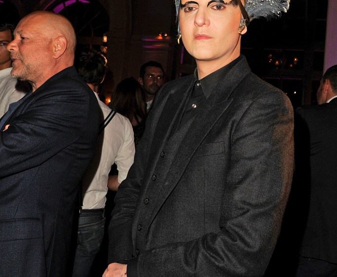 Viktor & Rolf Flowerbomb Party Rocks Paris