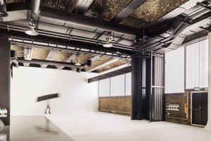 London Amazon Fashion Studio
