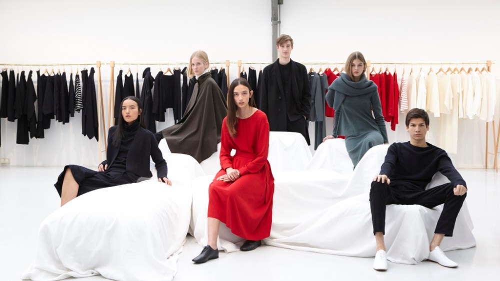 Models in looks from the Uniqlo and Lemaire collection