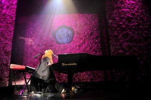 Tori Amos performing