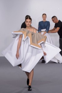 Viktor & Rolf Couture Fall 2015