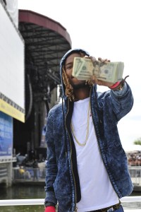 Fetty Wap holding cash