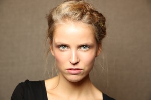 Alberta Ferretti Backstage RTW Spring 2