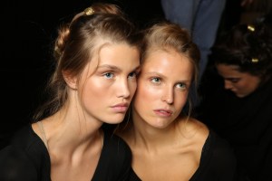 Alberta Ferretti Backstage RTW Spring 2