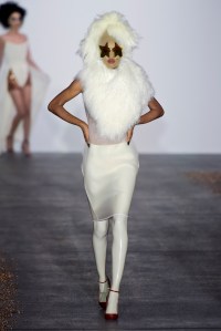 Gareth Pugh RTW Spring 2016