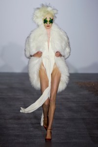 Gareth Pugh RTW Spring 2016