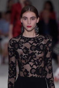 Beauty at Oscar de la Renta Ready to Wear Spring 2016