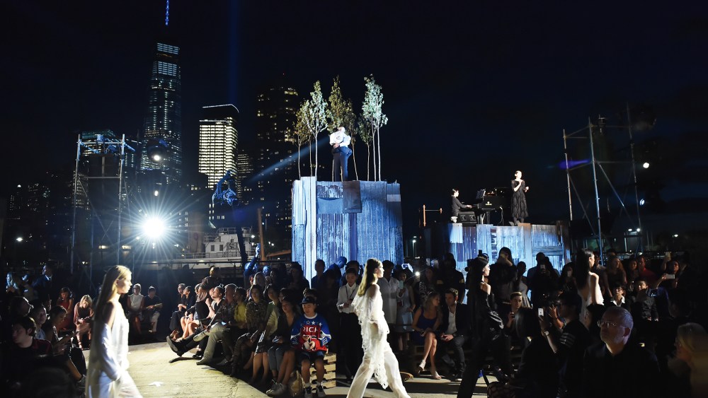 Givenchy Spring 2016