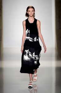Victoria Beckham RTW Spring 2016