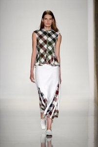 Victoria Beckham RTW Spring 2016