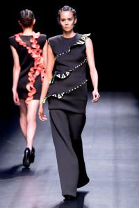John Herrera RTW Spring 2016 Asian Fashion Meets Tokyo