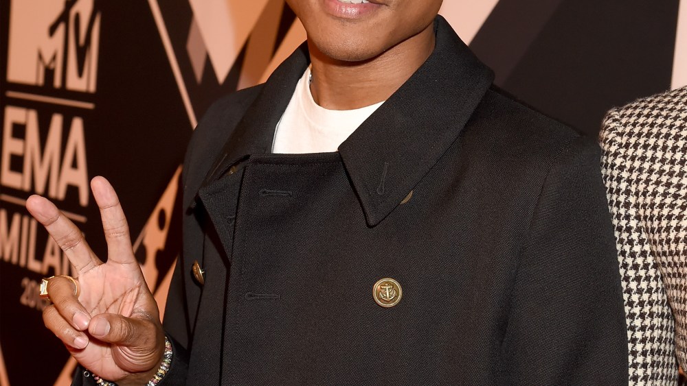 Pharrell Williams 2016 Oscars Presenter