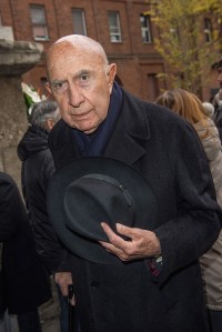 BeppeModenese Mariuccia Mandelli funeral in Milan