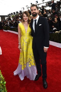 Lily Rabe and Hamish Linklater SAG 2016 red carpet