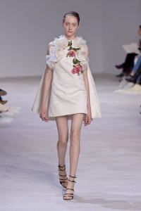 Giambattista Valli Spring 2016 Couture