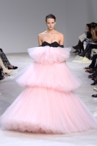 Giambattista Valli Spring 2016 Couture