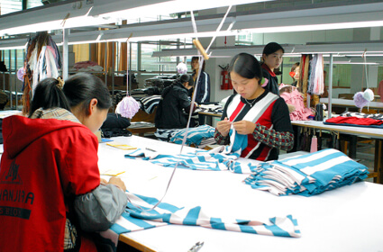 Global Factory Activity: Manufacturing Stabilizes Amid Trade Uncertainty