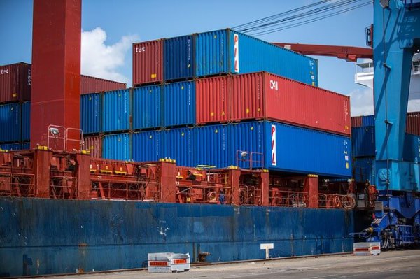 New York Ports See Record Cargo Volume 2015