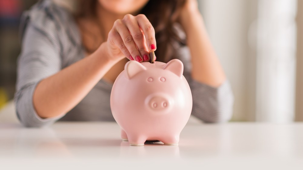 More Consumers Vow to Save Refund Check and Spend It Later