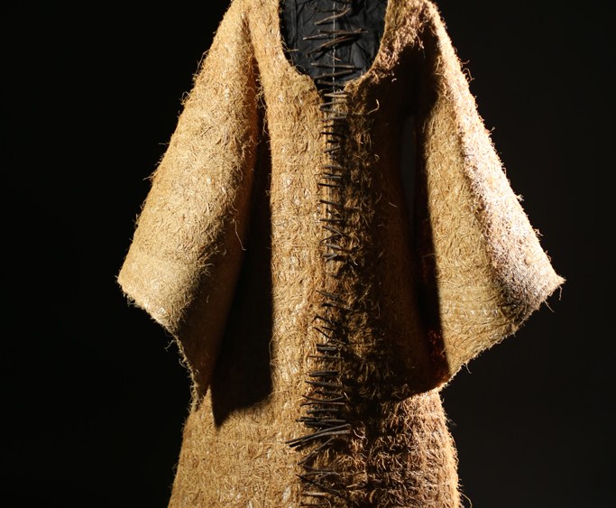 Noureddine Amir dress 04