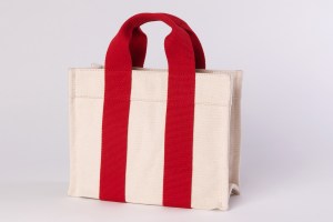 A style from Rue de Verneuil.