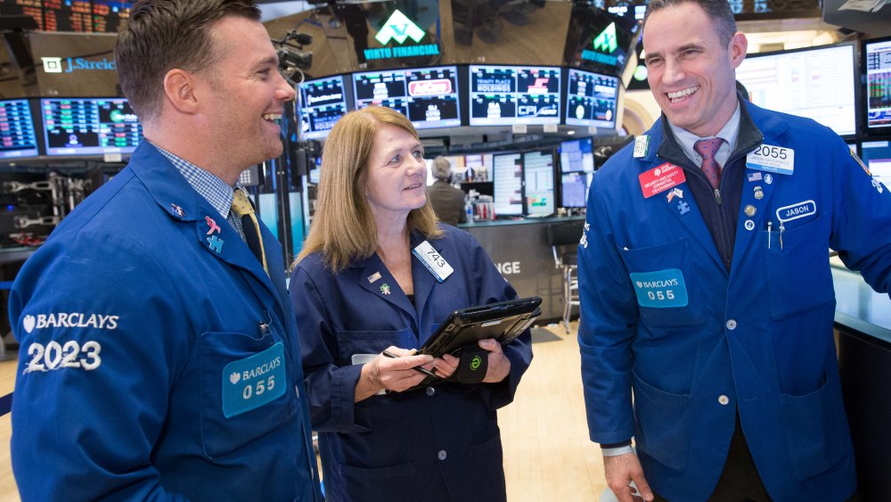 Stocks Rally as Tiffany's and Express Disappoint Investors