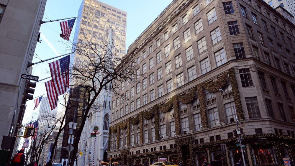 Saks Fifth Avenue hudson's bay