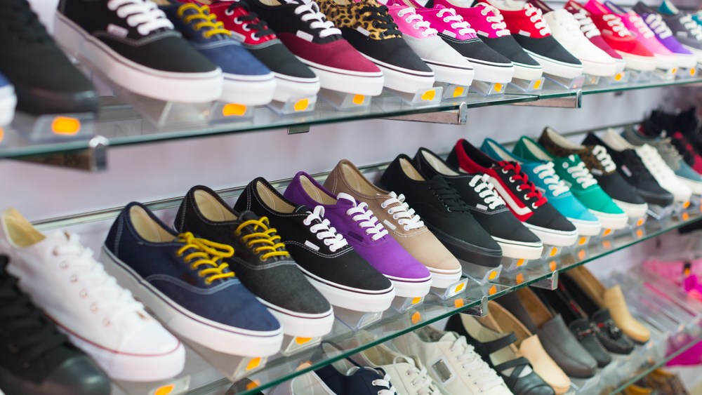 Steph Curry, Rihanna, Stan Smith Soar at Foot Locker, LeBron Doesn't