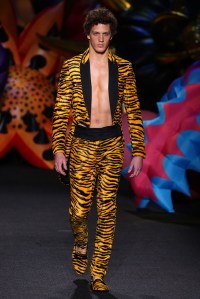 Moschino Resort 2017
